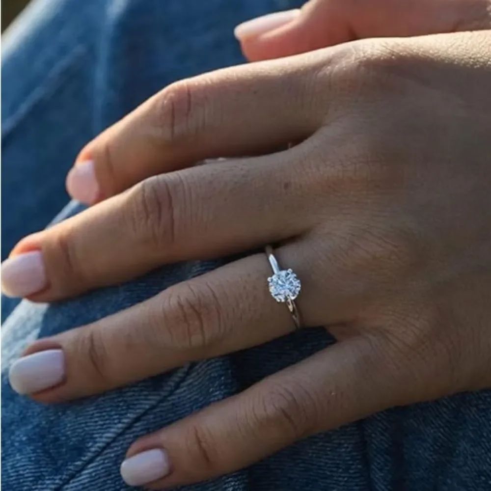1 Carat Moissanite Diamond Ring - Picture 2 of 4